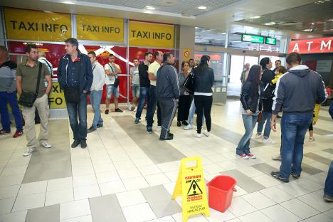 Aerodrom Nikola Tesla (2).jpg