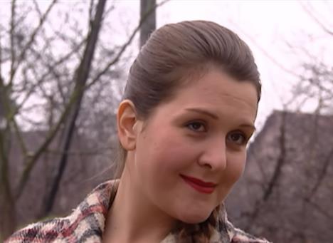 Tijana Vučetić kao Petrojka u seriji Selo gori (1).jpg