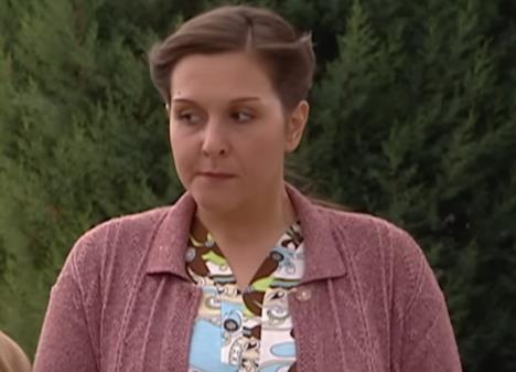 Tijana Vučetić kao Petrojka u seriji Selo gori (2).jpg