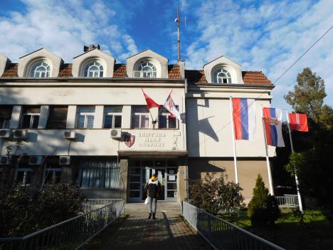 MALI ZVORNIK -Opštinska zgrada.JPG