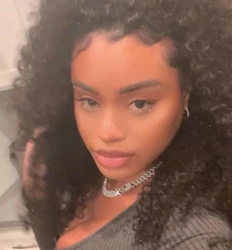 Model Melisa Muni.jpg