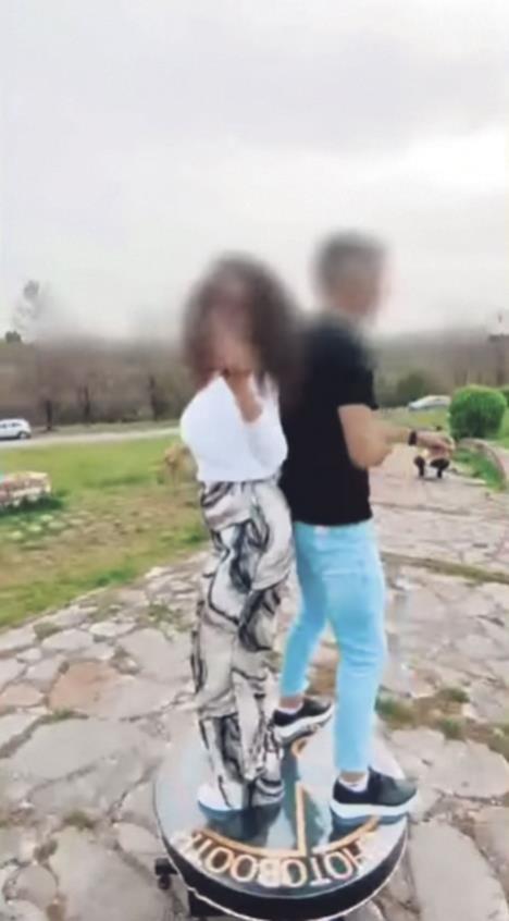 Tiktokeri igraju na mestu gde su stradala deca