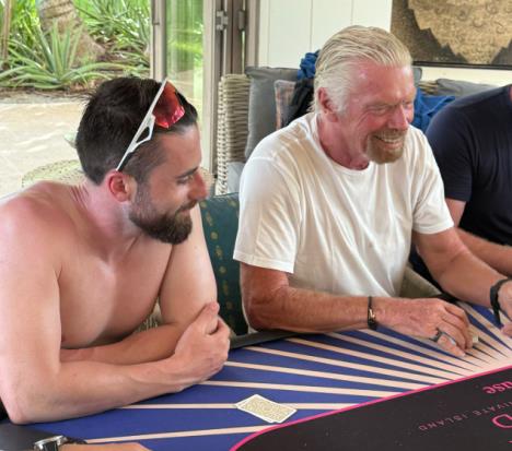 Tajler Njumen i Ričard Brenson