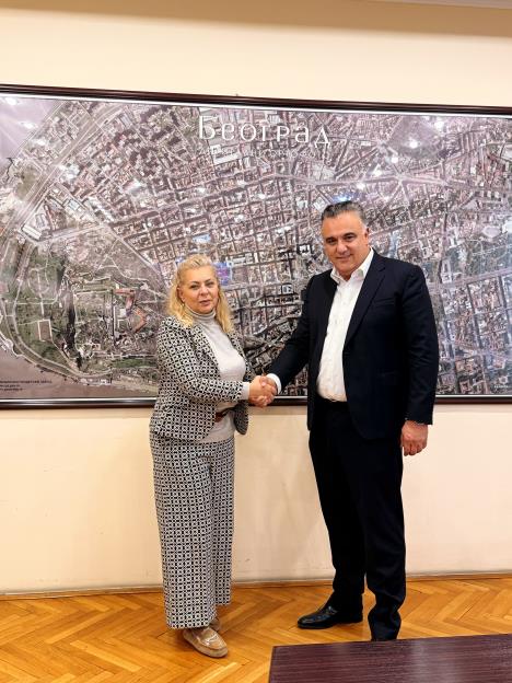 Министарка Александра Софронијевић са директором РГЗ-а мр Борком Драшковићем.jpeg