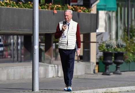 Erik Šmit šeta ulicom