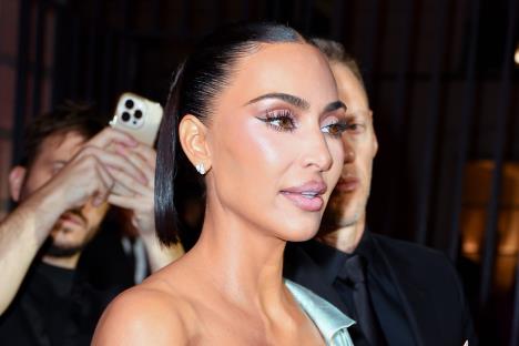 Kim Kardašijan na premijeri „All’s Fair“ u Parizu