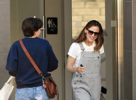 Dženifer Garner, Fin Aflek