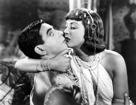 Džipsi Rouz Li u filmu Ali Baba Goes To Town