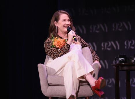 E. A. Henks na promociji njene knjige