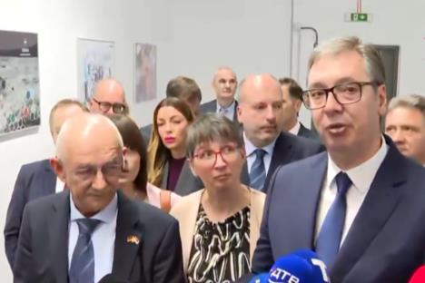 Aleksandar Vučić (4).png