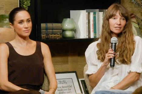 Megan Markl, Kortni Adamo