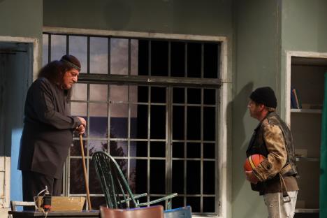 Let foto Ata images.jpg