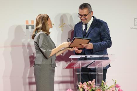 Ana Aleksić i doc. dr Milan Žegarac.JPG