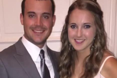 Elizabet Kristensen i Džošua Kolbert  (2).png