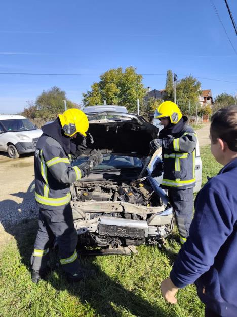 Slupan automobil posle saobraćajke u Kragujevcu