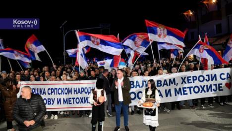 Srbi sa KIM ,pešačenje ,Srbija