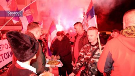 Srbi sa KIM ,pešačenje ,Srbija