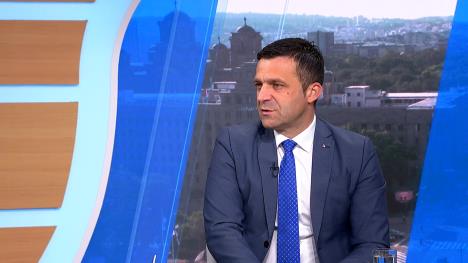 Sequence 06.00_51_08_10.Still005.jpg