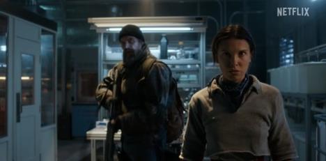 Mili Bobi Braun i Dejvid Hrabor u seriji Stranger Things