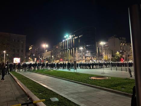 Protest ispred skupštine