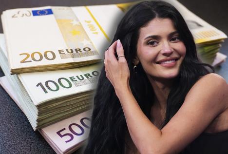 Kajli Džener i novčanice eura, kolaž fotografija