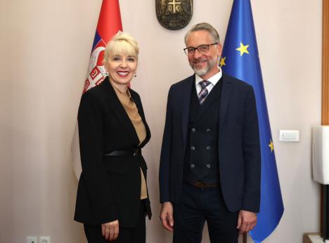 Ministarka trgovine Jagoda Lazarević s predstavnicima Karfura