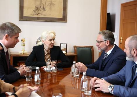 Ministarka trgovine Jagoda Lazarević s predstavnicima Karfura