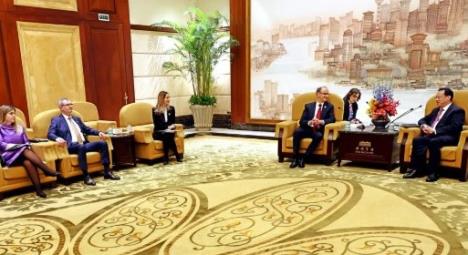 Adrijana Mesarović i Đuro Macut s kineskom delegacijom