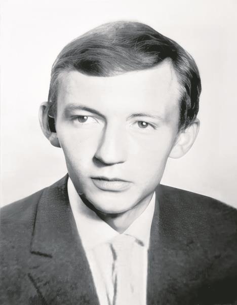 Слика 4. Радомир Путник као матурант вршачке гимназије.jpg