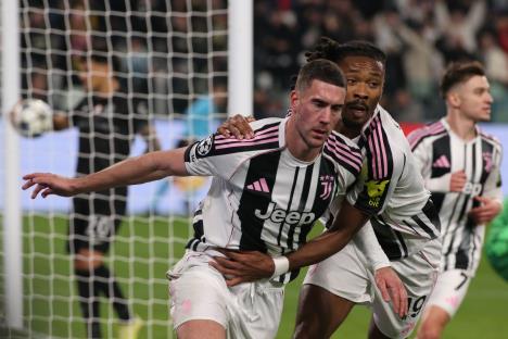 Dušan Vlahović na meču Juventus - Sporting