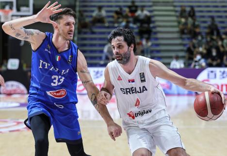 Akile Polonara i Miloš Teodosić