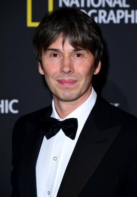 Fizičar Brajan Koks na proslavi povodom kraljičinog rođendana 2020. godine