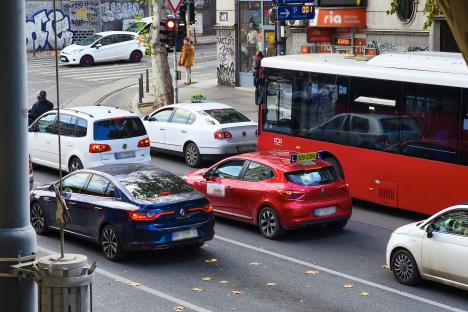 autobus ,gužva ,saobraćaj, auto