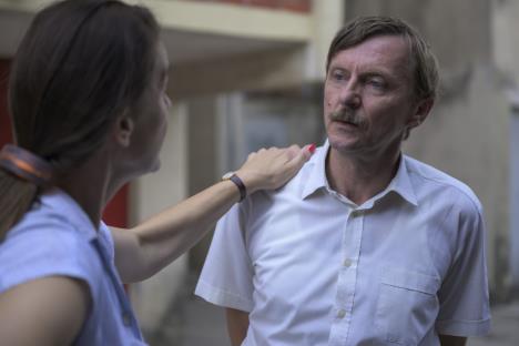 Jovo Maksić kao policajac Nikica Baša u seriji „Tvrđava”