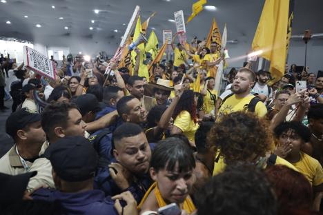 Brazil03 EPA Andre Coelho.jpg