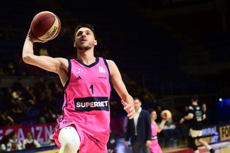 Kosta Kondić u dresu Mege