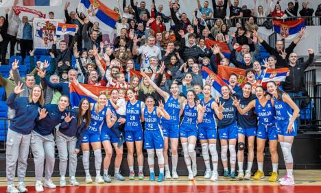 Ženska košarkaška reprezentacija Srbije.jpg