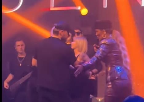 Senidah prekinula nastup