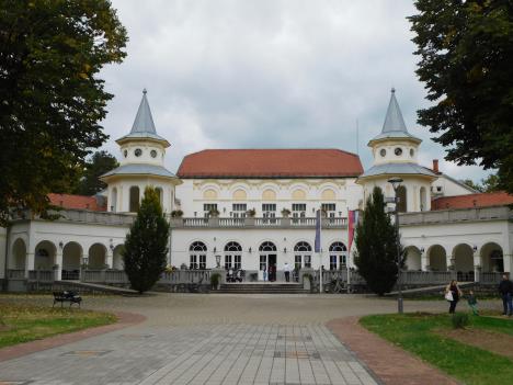 BANJA KOVILJAČA - Kur-salon