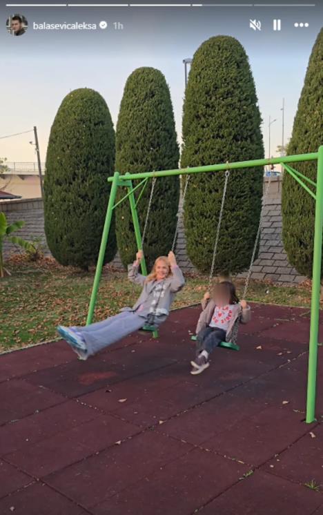 Olivera Balašević sa unukom.jpg