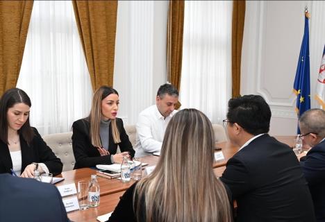 Adrijana Mesarović s kineskom delegacijom