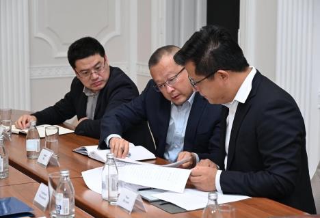 Adrijana Mesarović s kineskom delegacijom