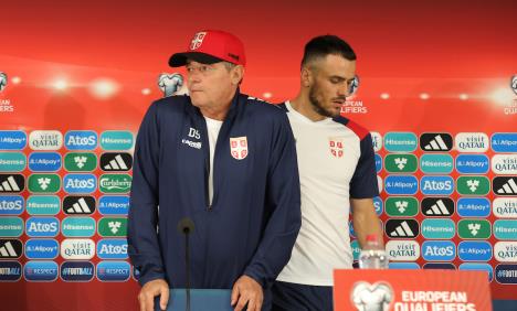 Dragan Stojković Piksi i Filip Kostić pred utakmicu Srbije u Letoniji