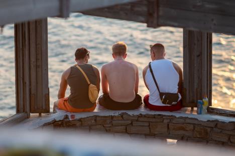 trojica muškaraca braća prijatelji drugovi