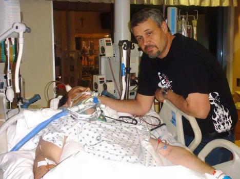 Met Potrac u bolnici na aparatima