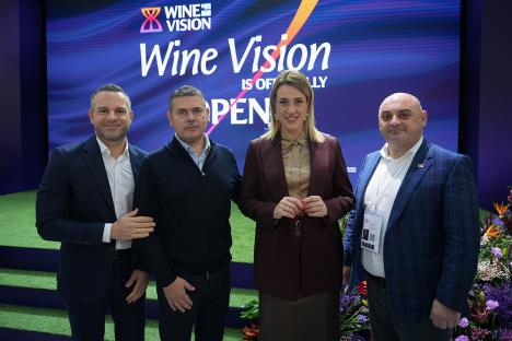 Prva ispod nosece.JPG