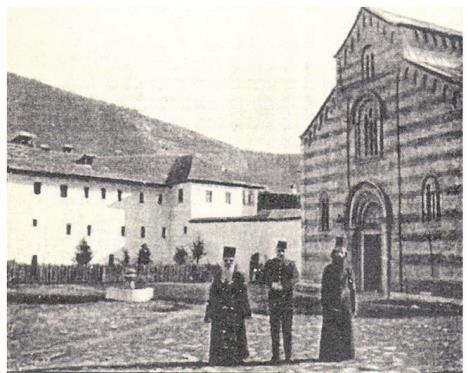 OPSADA DEČANA: Kad je Srbija dovela ruske kaluđere da zaštite manastir od Albanaca, niko nije očekivao da će se njihova misija pretvoriti u politički spor