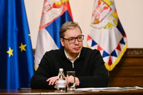 Aleksandar Vučić NIS sastanak (6).jpg