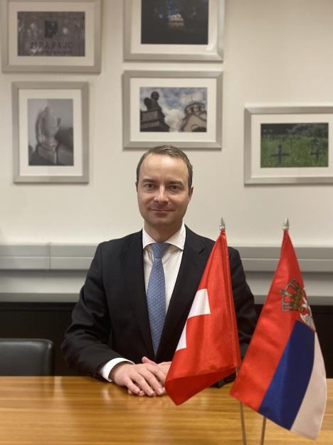 "SRBIJA JE EVROPSKA I HRIŠĆANSKA ZEMLJA S ODLIČNIM VEZAMA SA AZIJOM I BLISKIM ISTOKOM": Švajcarski političar za KURIR o prednostima neutralnosti