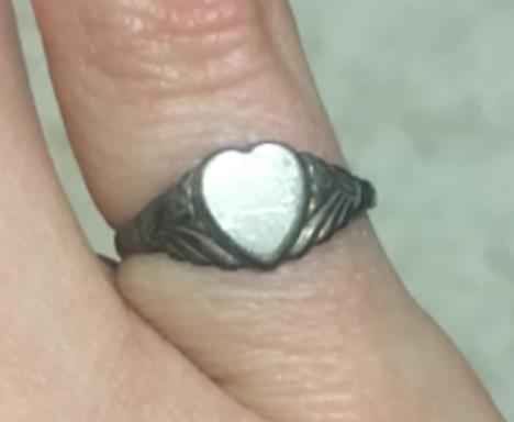 Prsten koji je Serena Keli dobila kada se udala za Dejvida Berga